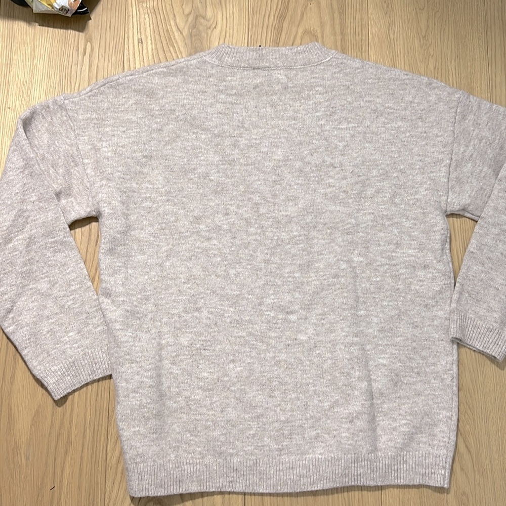 Rumored Women's V-Neck Sweater in Light Beige Heather - Picture 5 of 6